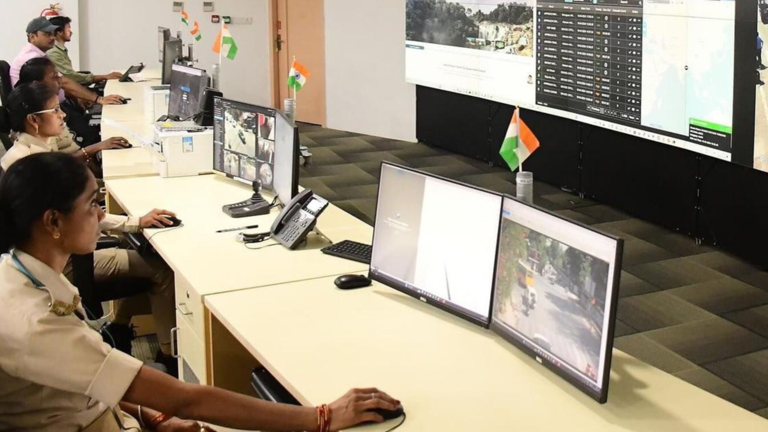 स्मार्ट सिटी’ में डाटा : निजीकरण से कमाई